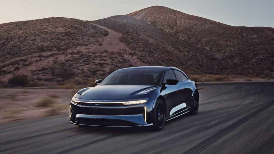 Lucid Motors выводит технологии автопилота на новый уровень: конкуренция с Tesla и GM в области бесприкосновенного движения по автомагистралям Thumbnail