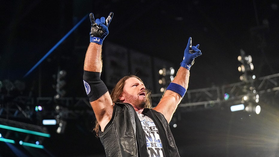 А.J. Styles впервые за более чем 10 лет возвращается в ринг TNA на шоу Slammiversary; чемпионы WWE NXT покидают арену с титулами Thumbnail