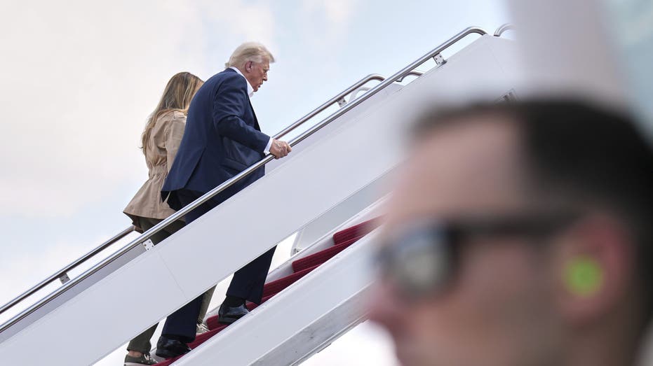 Президент Трамп и первая леди посетят Керривилл, Техас, после разрушительных наводнений Thumbnail