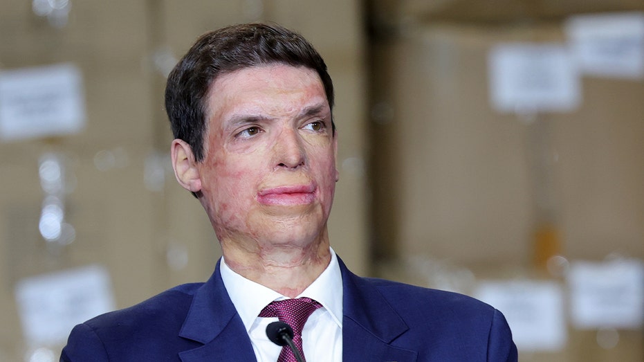 Сенат одобрил назначение ветерана на ключевую должность в сфере ухода за мемориалами, несмотря на партийные разногласия Thumbnail