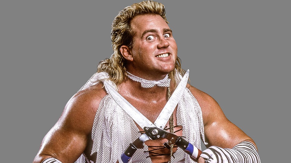 Легенда WWE выражает сожаление о том, что не смогла попрощаться с Халком Холландом перед его смертью Thumbnail