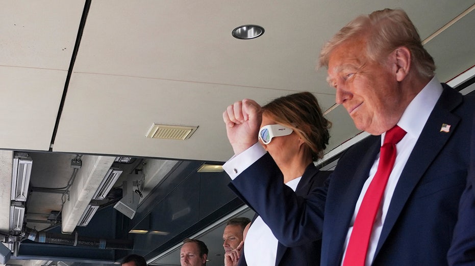 Дональд Трамп посетил финал клубного чемпионата мира по футболу в честь годовщины попытки покушения в Пенсильвании Thumbnail