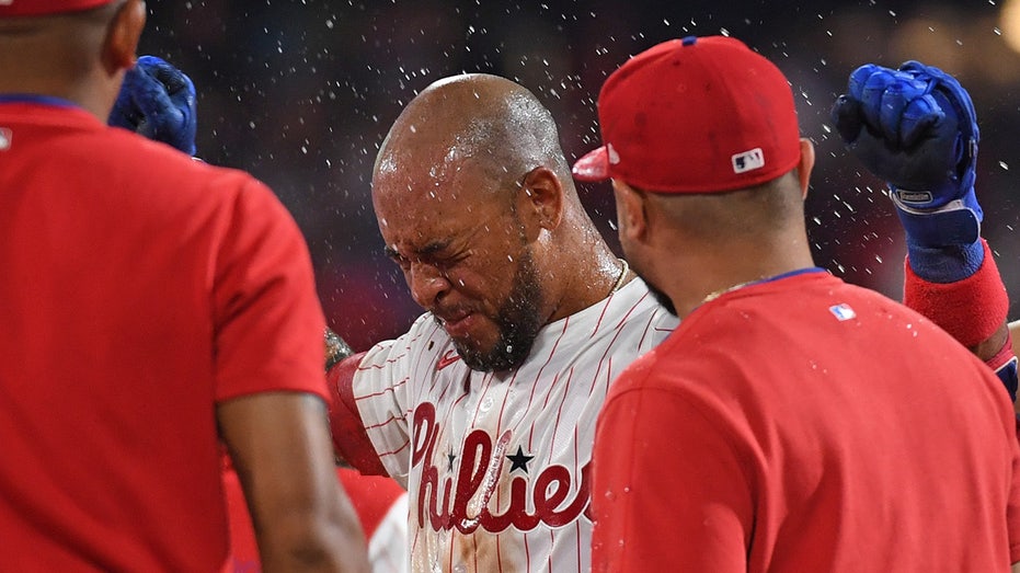 Необычная победа Phillies в драматическом финале, не виданная в MLB более полувека Thumbnail