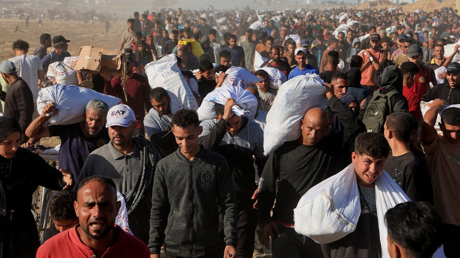 Gaza Humanitarian Foundation: What to know about the US-backed aid group Thumbnail