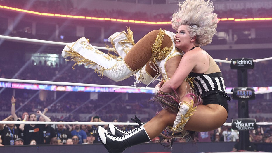 Тони Сторм защищает титул чемпионки AEW Women’s на All In: Texas — бой за пределами возможного Thumbnail