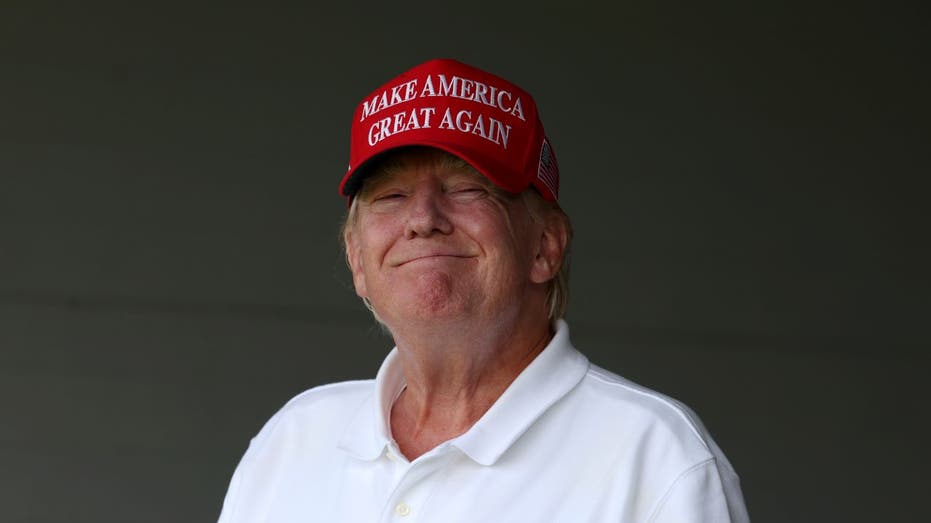 Дональд Трамп отмечает полгода на посту президента и готовится к важным международным визитам в Великобританию и Шотландию Thumbnail