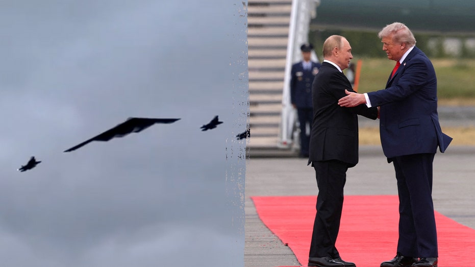 Впечатляющее зрелище перед встречей Трампа и Путина: бомбардировщик B-2 и истребители F-35 создают мощный символ силы в Аляске Thumbnail