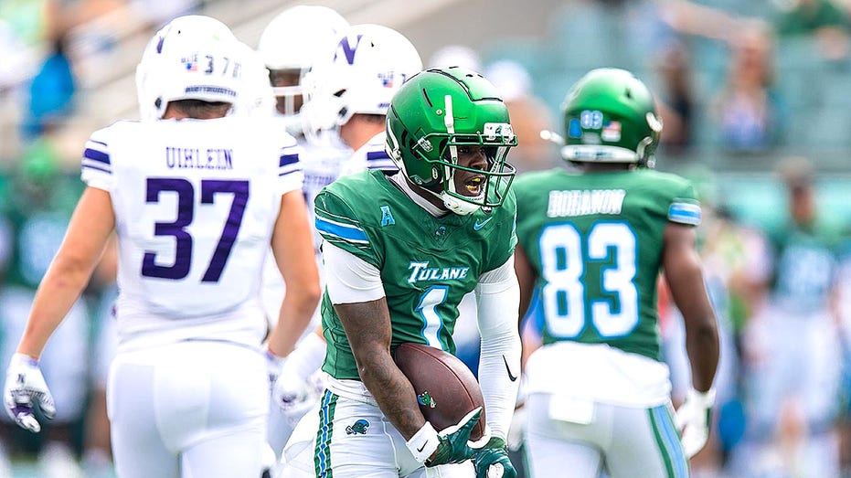 Тренер Tulane обвинил Northwestern в неуважении к Новому Орлеану после отказа в униформе-дань Thumbnail