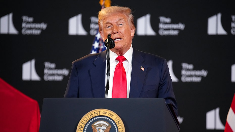 Республиканцы поддерживают инициативу Трампа по обходу Конгресса в вопросе борьбы с преступностью в Вашингтоне Thumbnail