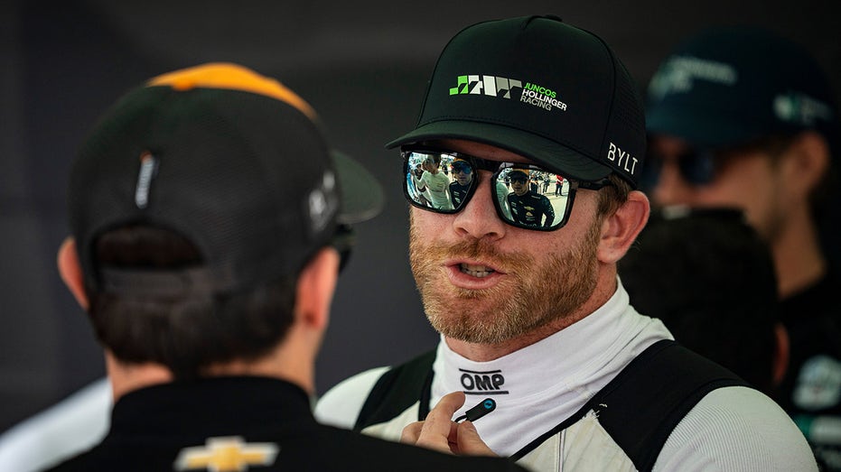 Конор Дэли резко раскритиковал соперника за опасную аварію на этапе IndyCar: «Это недопустимо» Thumbnail