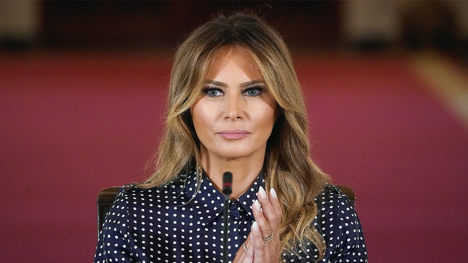 Мелания Трамп призывает к раннему выявлению потенциальных школьных стрелков для предотвращения трагедий Thumbnail