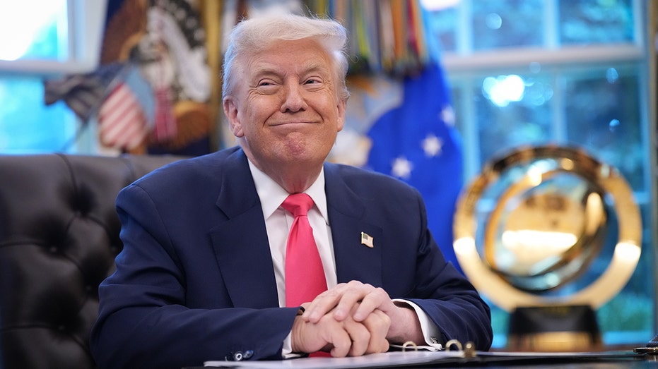 Дональд Трамп заявил о рекордных сборах средств после победы на выборах 2024 года: «ВЕЛИКАЯ АМЕРИКА — ВЕЛИКАЯ СНОВА!» Thumbnail