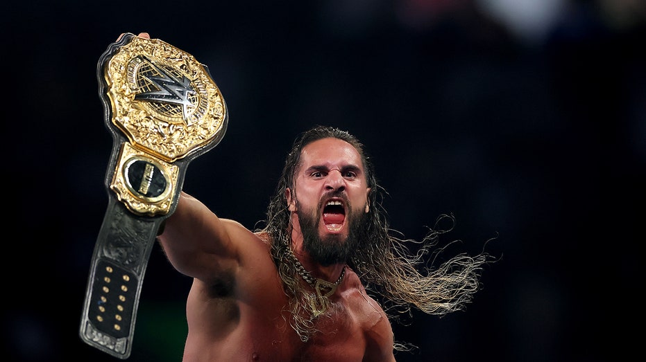 Сэт Роллинс совершил летний грабёж на SummerSlam, став чемпионом мира в тяжелом весе Thumbnail