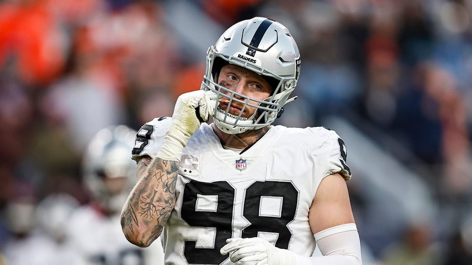 NFL разрешил игрокам использовать запаховые соли во время игр после разъяснений союза Thumbnail