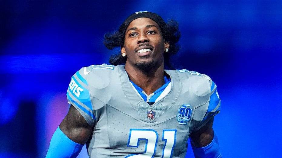 Защитник NFL Трейси Уокер получил 12-игровую дисквалификацию — причины остаются неизвестными Thumbnail