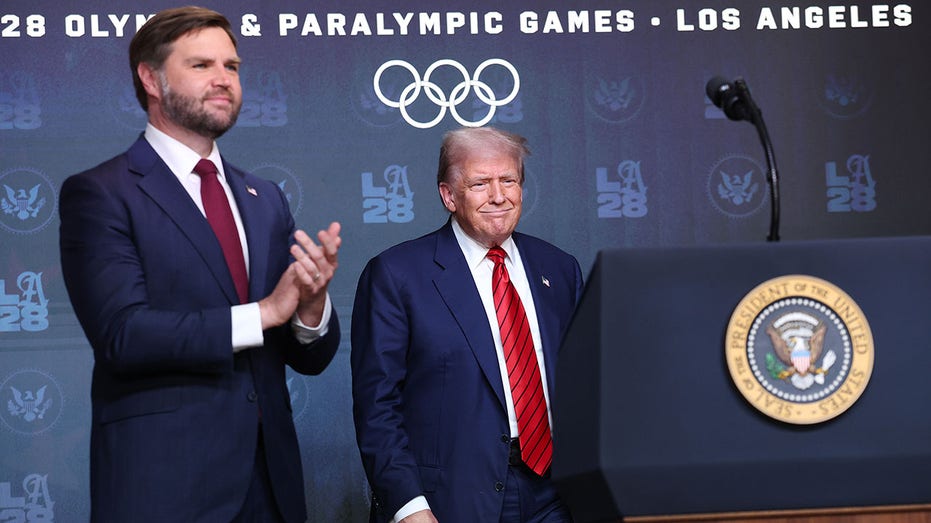Дональд Трамп назвал Джей Ди Вэнса вероятным претендентом на президентскую кандидатуру республиканцев в 2028 году Thumbnail