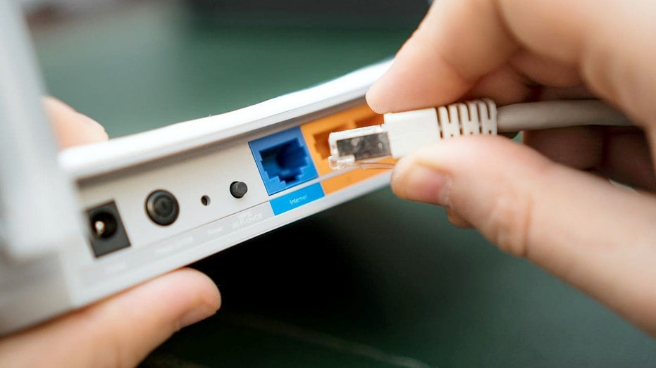 Почему важно не использовать домашний Wi-Fi до устранения всех уязвимостей Thumbnail