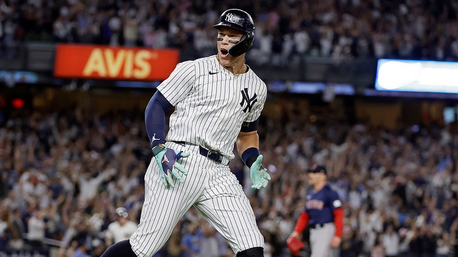 Аарон Джадж превзошел легенду Yankees Йоги Берру по числу домашних запусков в истории клуба Thumbnail