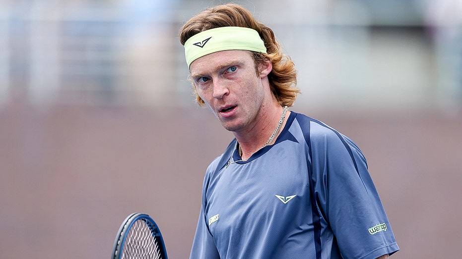 Андрей Рублев выступил против штрафа за матерные выражения на US Open Thumbnail