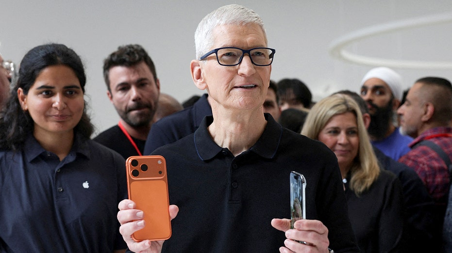 Как несмотря на скидки на тарифы, Apple повышает цены на новые iPhone Thumbnail