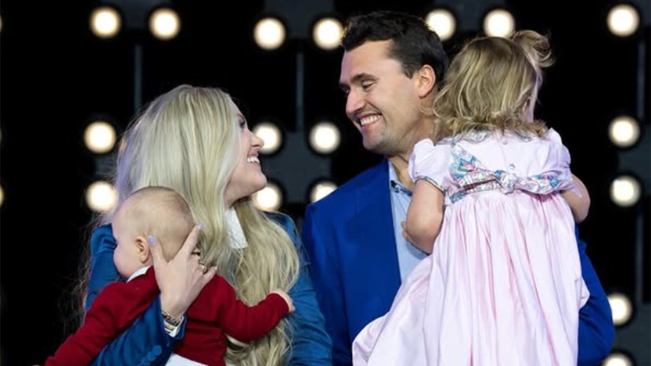 Мир скорбит о гибели Charlie Kirk — реакция мировых лидеров на трагедию в Юте Thumbnail