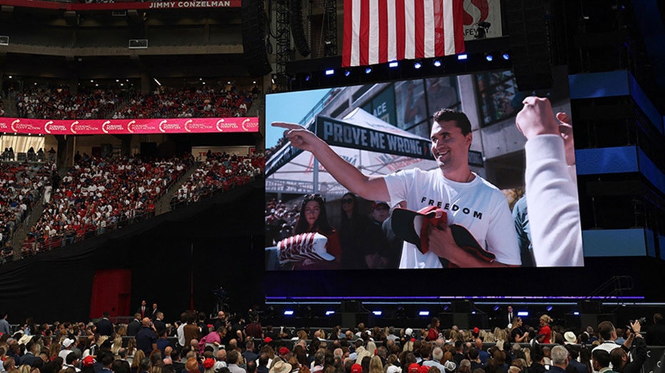 Воспоминания о Charlie Kirk: уроки, которых мы научились у тех, кто его знал лучше всего Thumbnail