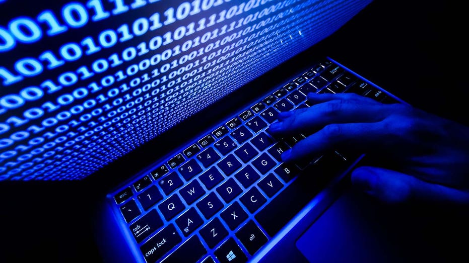 Новейшие методы кибершпионажа: как северокорейские хакеры используют искусственный интеллект для подделки военных удостоверений Thumbnail