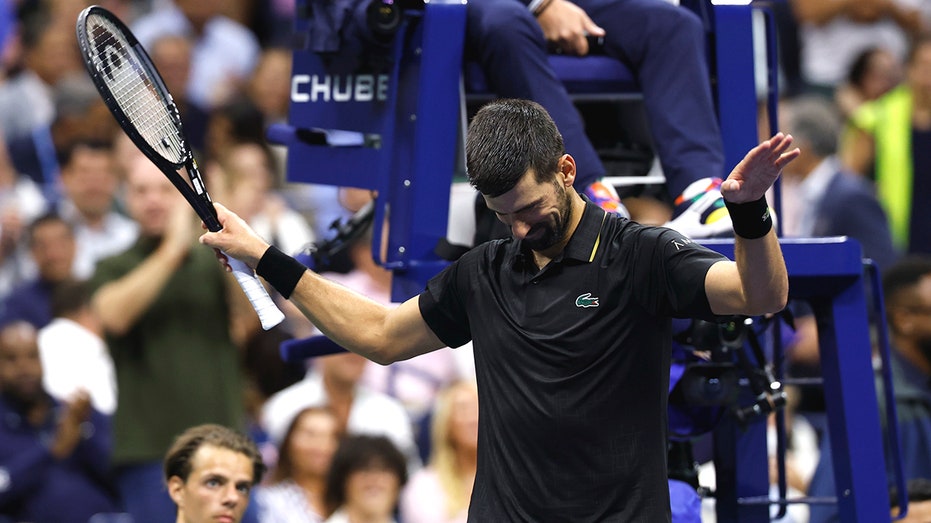 Новак Джокович вступает в эмоциональный конфликт с публикой на US Open во время победы над Тейлором Фритьцем Thumbnail