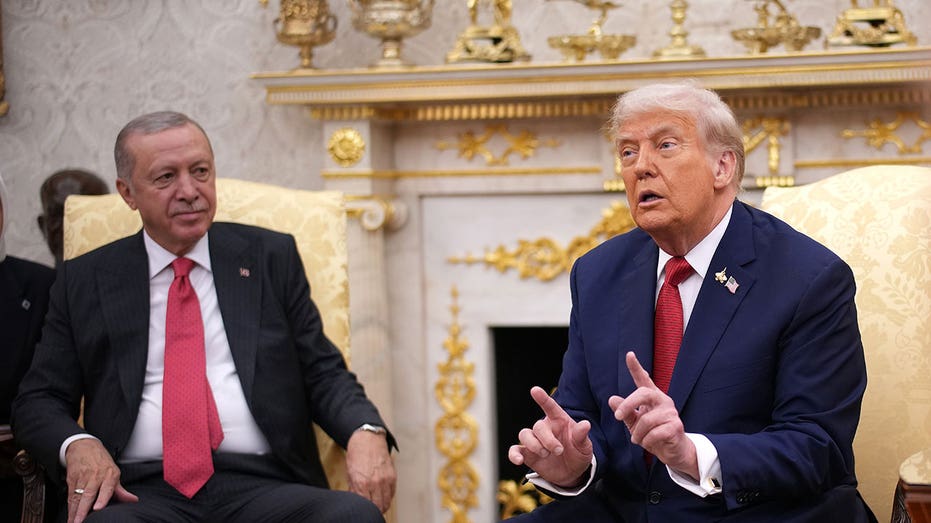 Трамп заявил, что Турция может сыграть ключевую роль в прекращении войны в Украине, если захочет Thumbnail