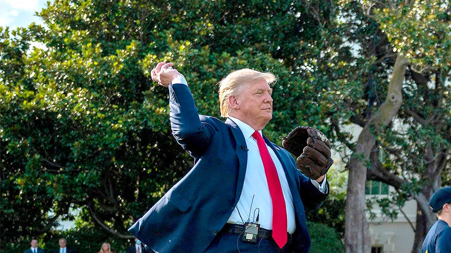 Дональд Трамп планирует посетить игру Yankees в память о жертвах 11 сентября Thumbnail