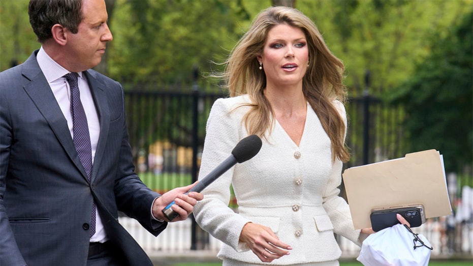 Трамп выдвигает старшего советника Белого дома на ключевую должность федерального прокурора в Вирджинии Thumbnail