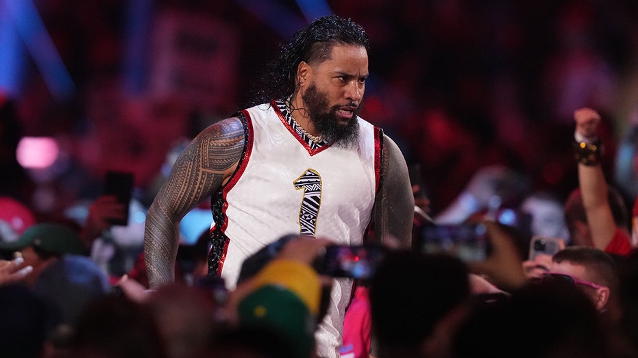 Jimmy Uso о своих целях в WWE, мечтах о индивидуальных титулах и радостных событиях в личной жизни Thumbnail