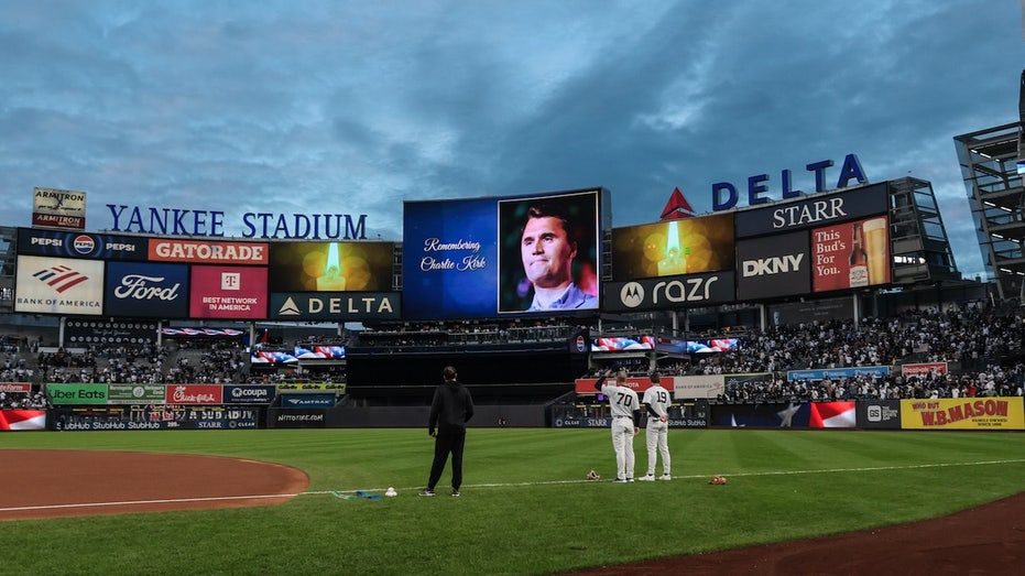 Нью-Йоркские Yankees почтят память Charlie Kirk минутой молчания после трагической стрельбы в Юте Thumbnail