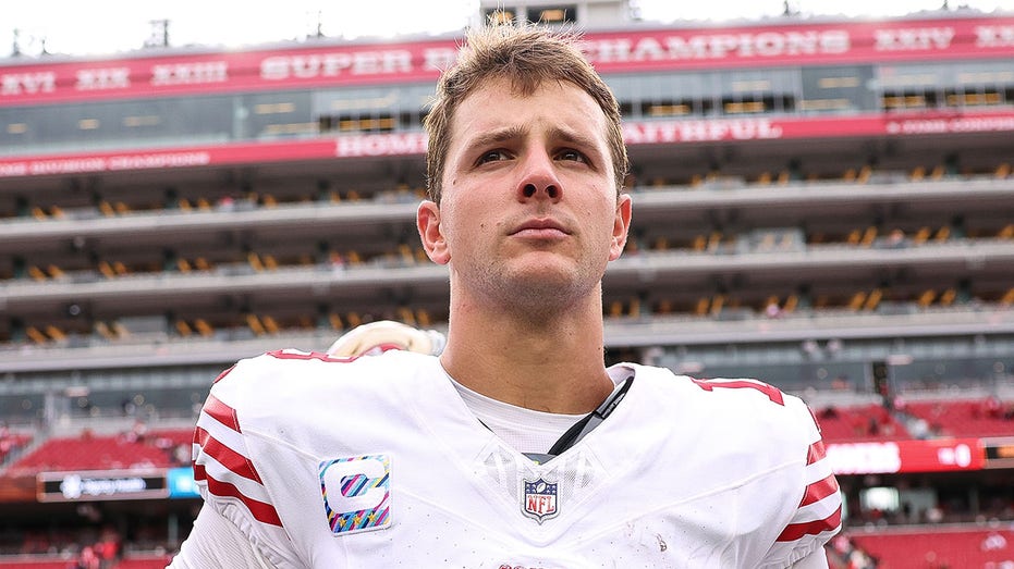 Сан-Франциско 49ers в преддверии важного матча без ключевых игроков: что ждет команду в игре с Лос-Анджелес Рэмс Thumbnail