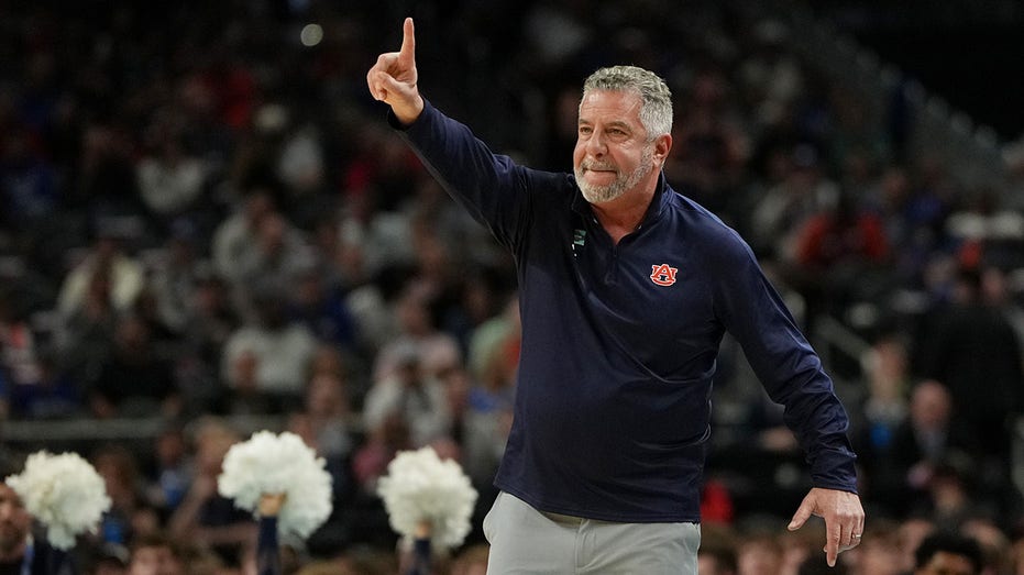Бывший тренер баскетбольной команды Auburn Брюс Пёрл ответил на критику ESPN и объяснил причины своего ухода Thumbnail