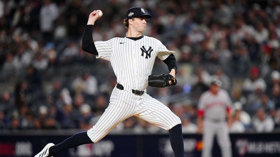 Yankees’ новичок Кам Шлитлер — герой и тролль после исторического выступления в плей-офф, объяснил, почему это было для него «лично» Thumbnail
