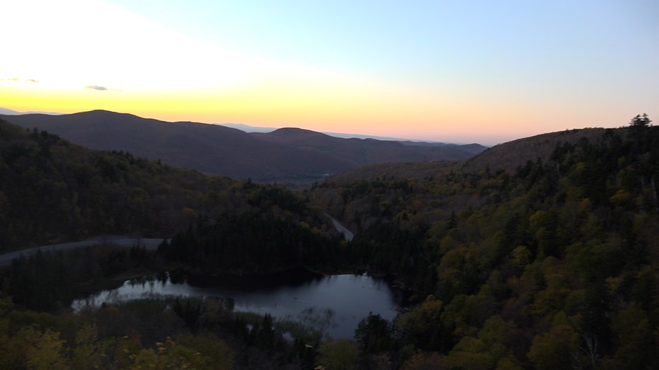 Жители Вермонта устали от туристов, заполонивших маленькие города во время осенней «листвяной волны» Thumbnail