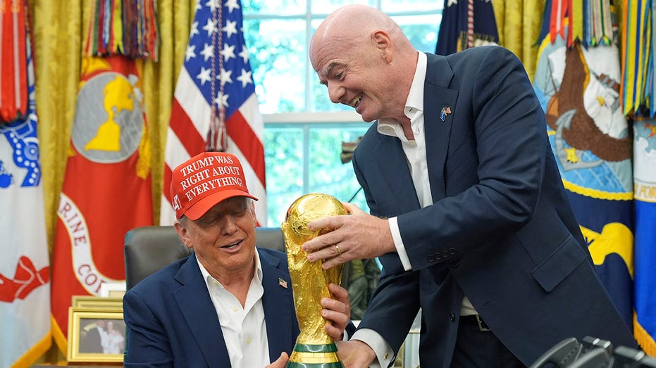FIFA подчеркивает, что безопасность городов-организаторов ЧМ определяется правительством США, несмотря на угрозы Трампа по поводу Бостона Thumbnail