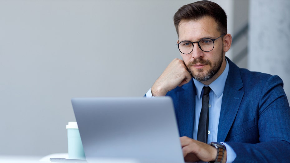 В Огайо предлагается запрет на признание искусственного интеллекта личностью и заключение браков с машинами Thumbnail