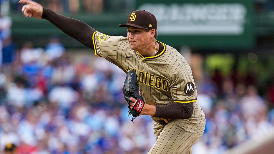Мэйсон Миллер из Сан-Диего установил исторический рекорд в плей-офф MLB в яркой игре против Кубов Thumbnail
