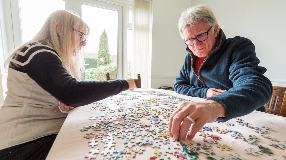 Новая разработка в борьбе с Альцгеймером: экспериментальная пилюля может замедлить потерю памяти у высокорисковых пациентов Thumbnail