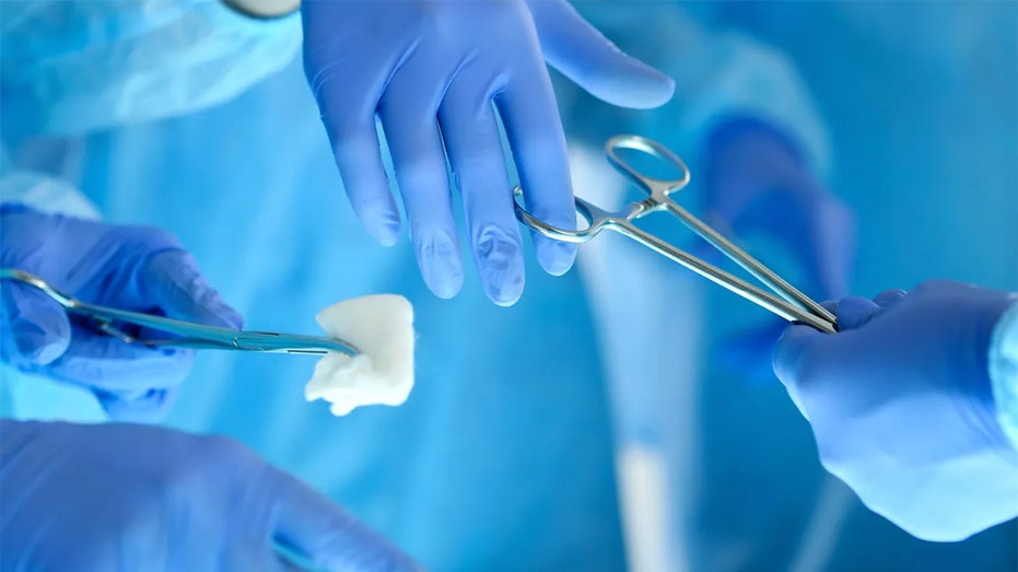 Опасный тренд: подростки рискуют жизнью, проглатывая магнитные игрушки, купленные онлайн Thumbnail