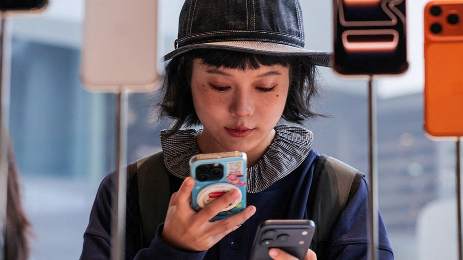 Обновление iOS 26.1: улучшенная безопасность, новые функции и практичные улучшения для iPhone Thumbnail