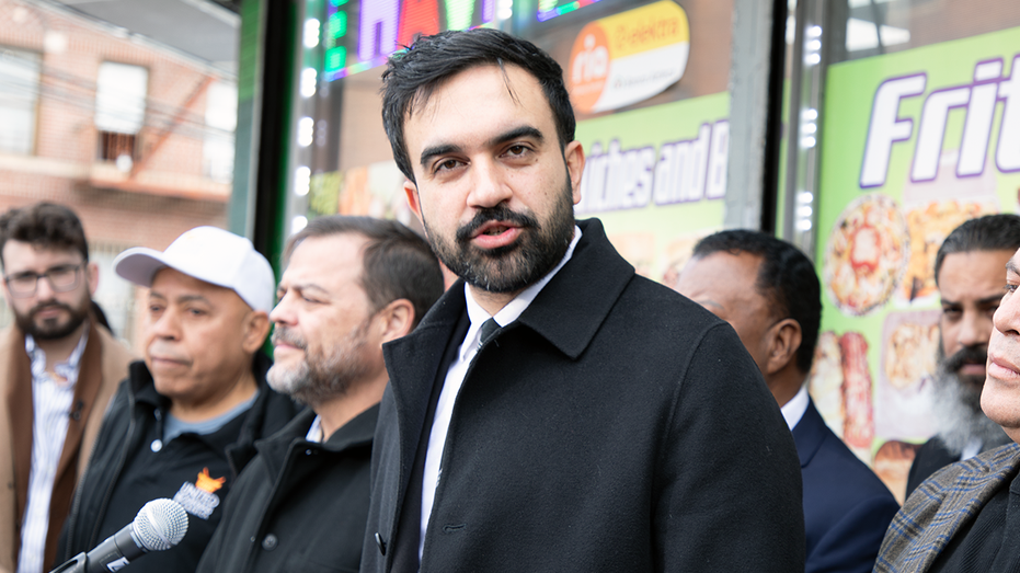 Опасения о марксистском сдвиге: бывший советник Трампа предупреждает о возможной победе Мамдани на мэрских выборах в Нью-Йорке Thumbnail