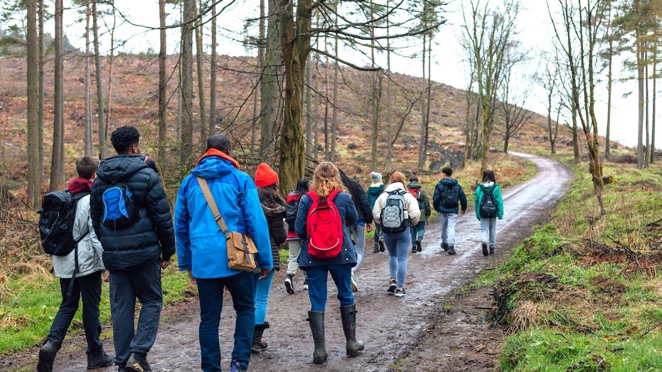 В штате Мэн школа заменяет наказание прогулками на свежем воздухе и активными походами Thumbnail