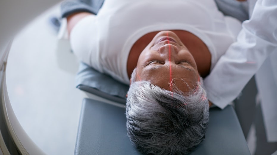 Ученые нашли ключ к предотвращению развития болезни Альцгеймера на ранних стадиях Thumbnail