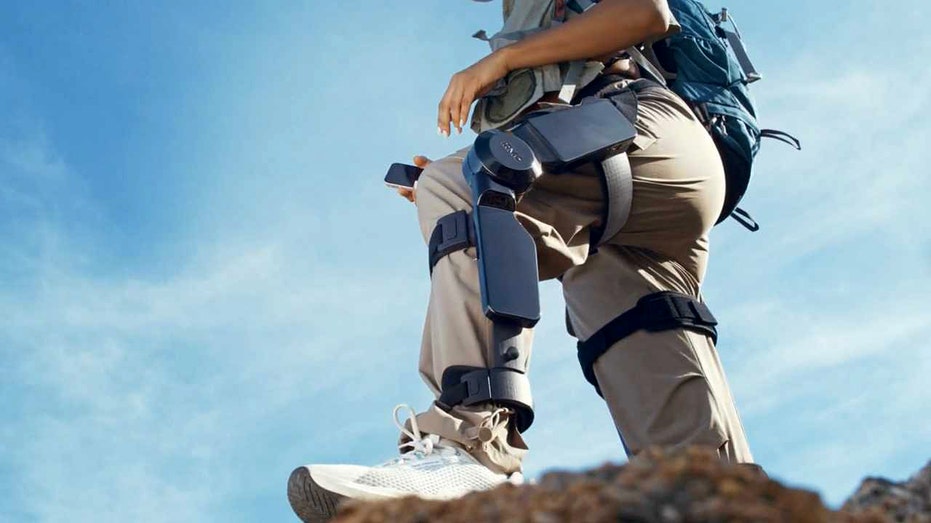 Инновационный экзоскелет IRMO M1 с интеллектуальной системой адаптации к любой местности Thumbnail