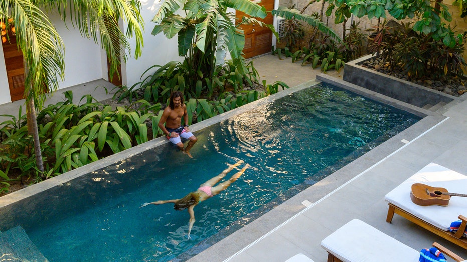 Важное предупреждение для туристов: растет риск преступлений и вооруженных нападений в популярных курортных районах Коста-Рики Thumbnail