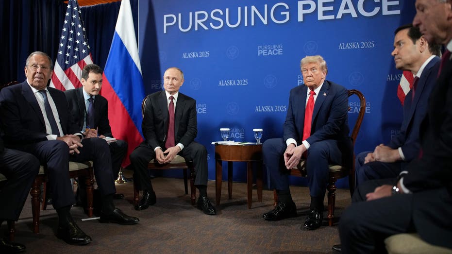 Министр иностранных дел РФ предупреждает Европу о возможных ответных мерах на поддержку Украины Thumbnail