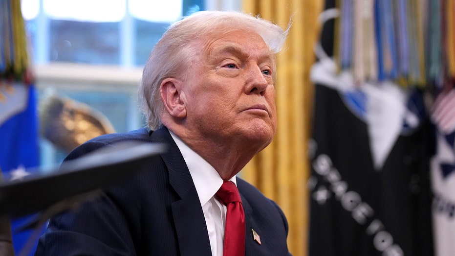 Дональд Трамп угрожает Хондурасу «адом за изменению подсчёта голосов» и призывает завершить подсчёт выборов Thumbnail